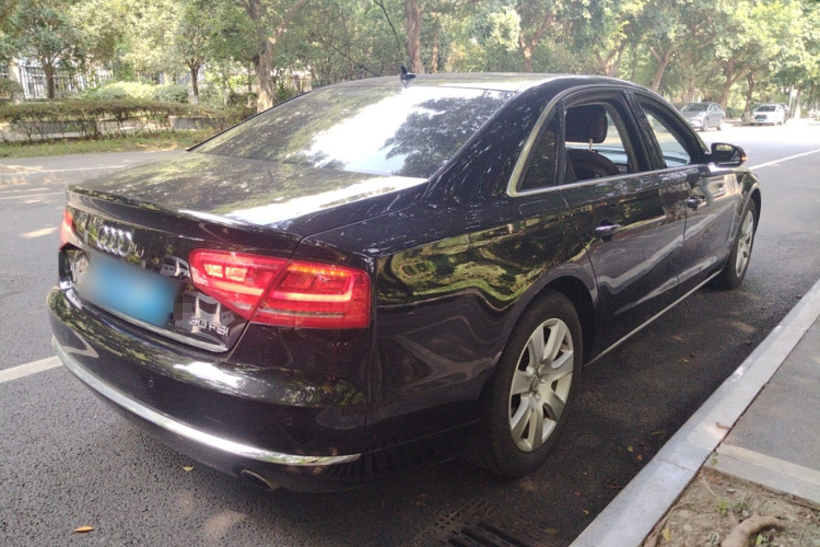 奥迪A8 2013款 A8L 30 FSI 舒适型车身外观7