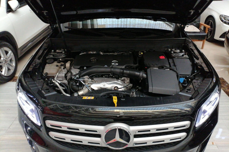 奔驰GLB 2023款 GLB 220 动感型机舱底盘24