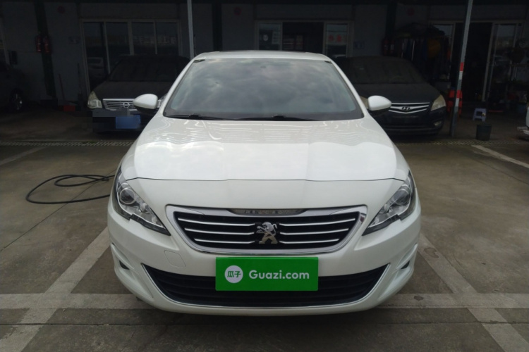 标致408 2014款 1.8L 自动豪华版车身外观2