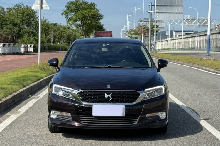 DS 5LS 2015款 1.6T 舒适版THP160车身外观6003