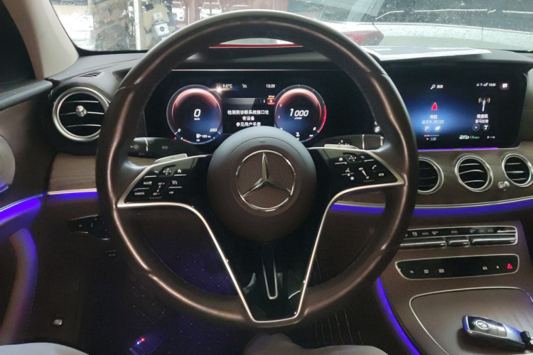 奔驰E级 2023款 E 300 L 豪华型局部细节13