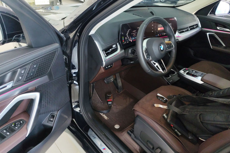 宝马X1 2023款 sDrive25Li M运动套装中控内饰7003