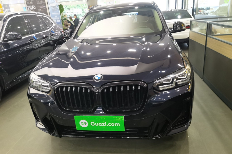 宝马X3 2022款 xDrive30i 领先型 M曜夜套装车身外观2