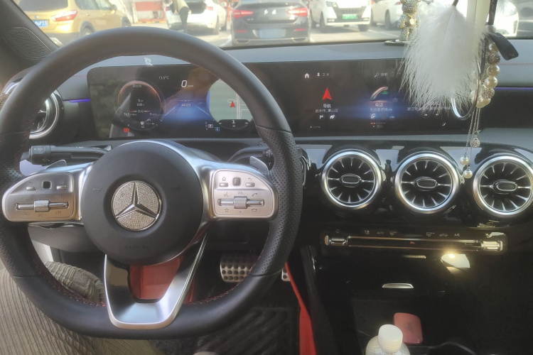 奔驰CLA 2021款 CLA 200中控内饰12