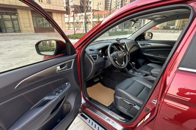 长安CS75 2015款 1.8T 自动四驱精英型 国V局部细节19