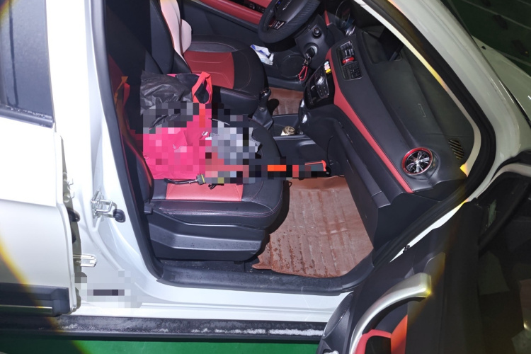 哈弗H1 2016款 改款 蓝标 1.5L 手动舒适型局部细节9005