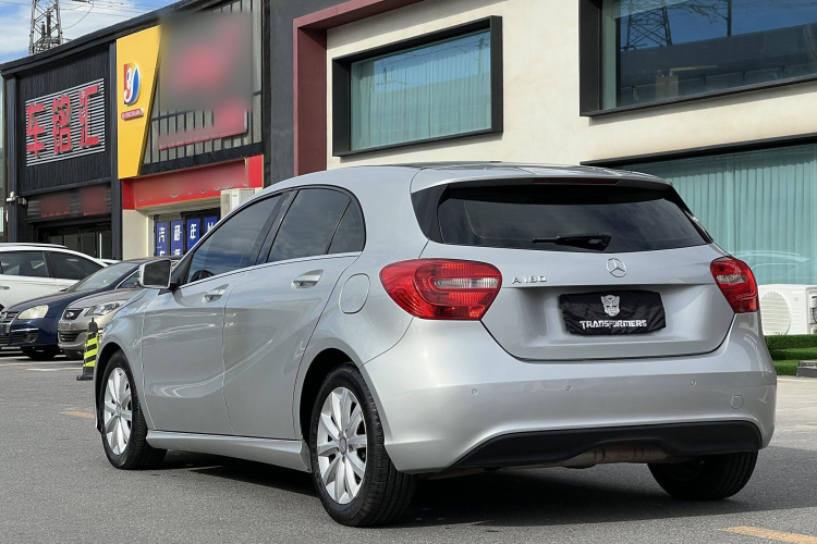 奔驰A级(进口) 2013款 A 180 时尚型车身外观6004