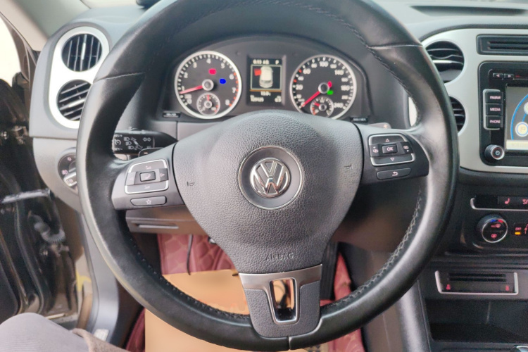 大众 途观 2015款 1.8TSI 自动两驱豪华型中控内饰13