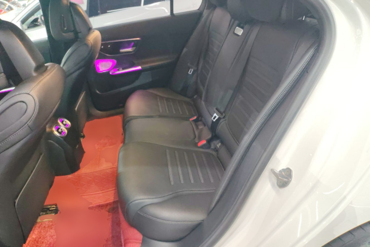 奔驰C级 2023款 C 260 L 运动版中控内饰21