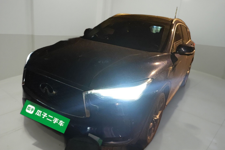 英菲尼迪QX50 2022款 2.0T 两驱领航版车身外观1
