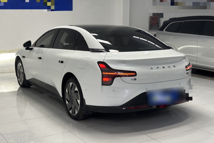 小鹏MONA M03 2025款 600 超长续航 Max车身外观6006