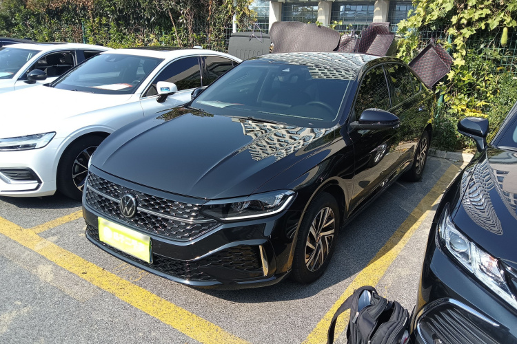 大众 朗逸 2024款 300TSI DSG星空领先版车身外观1