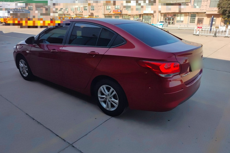 雪佛兰 科沃兹 2016款 1.5L 手动欣悦版车身外观4