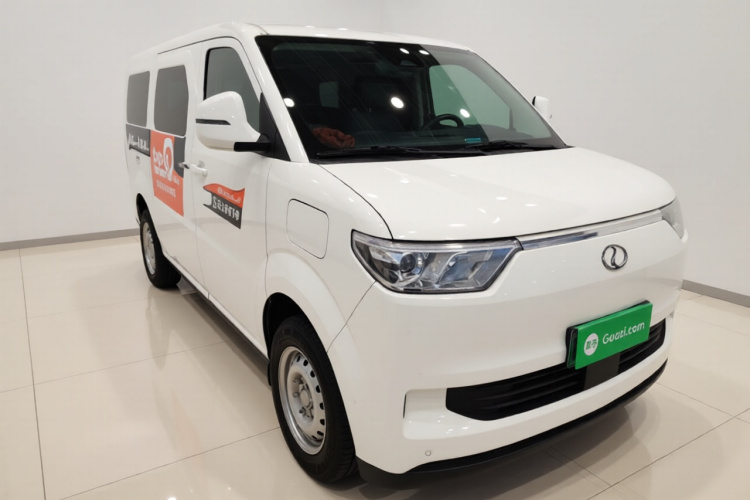 瑞驰汽车 瑞驰新能源EC75 2025款 客运 智行超充版 先锋型Ⅰ 52.16kWh车身外观3