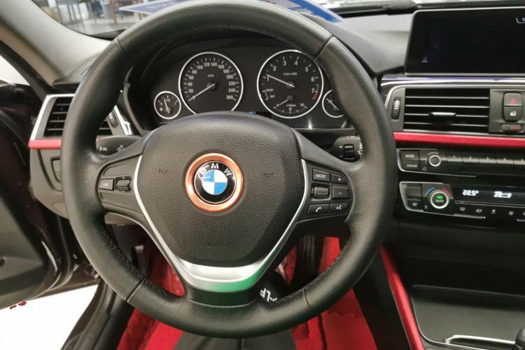 宝马3系 2017款 320Li 时尚型中控内饰13