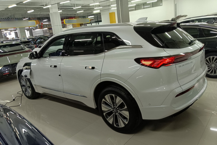 别克E5 2025款 620KM尊享版车身外观4