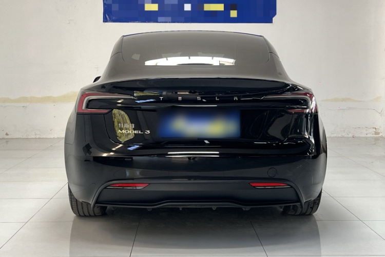 特斯拉 Model 3 2023款 后轮驱动版车身外观6004