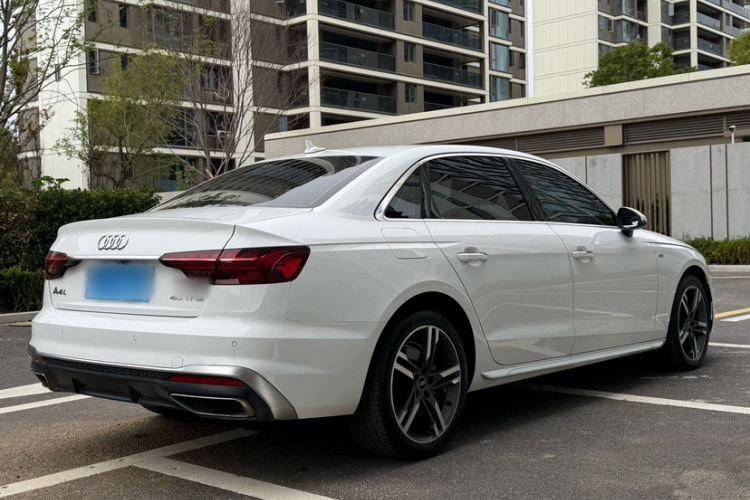 奥迪A4L 2022款 40 TFSI 时尚动感型车身外观6006