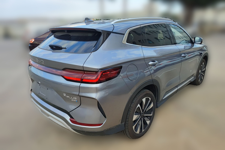 比亚迪 宋PLUS新能源 2025款 EV 智驾版 605km 旗舰型车身外观7