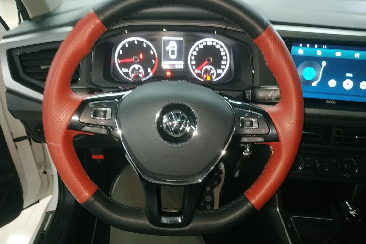 大众 Polo 2019款 Plus 1.5L 自动全景乐享版中控内饰13