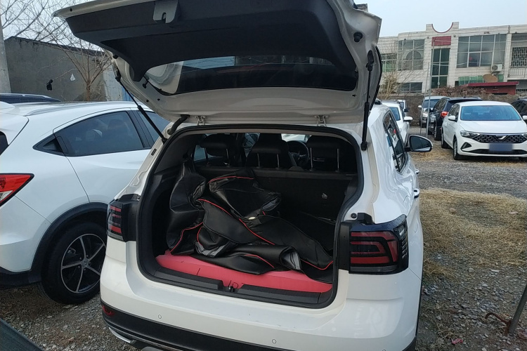 大众 途铠 2019款 1.5L 自动舒适版机舱底盘23