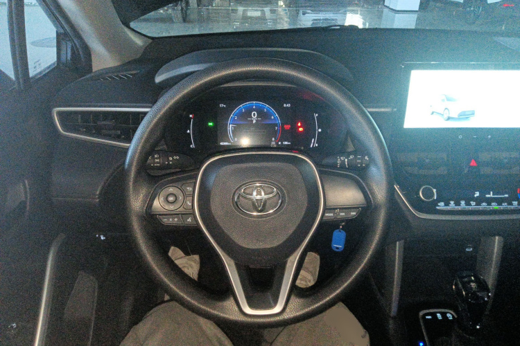 丰田 锋兰达 2023款 2.0L CVT精英版中控内饰13