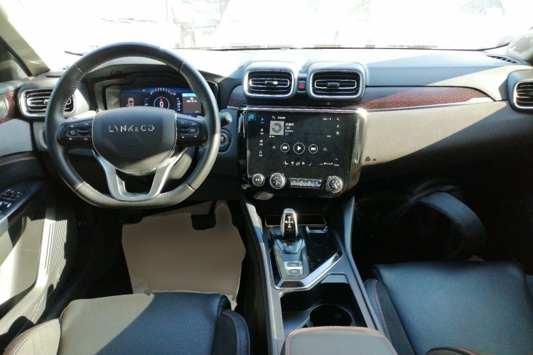 领克02 2018款 1.5T DCT两驱劲版 国V中控内饰7002