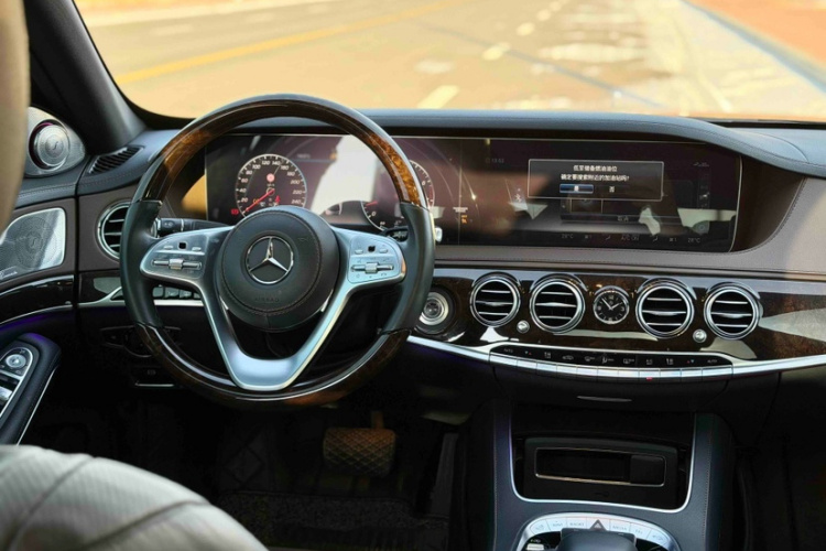 奔驰S级 2019款 S 350 L 豪华型 臻藏版中控内饰7004