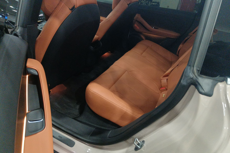 蔚来ET5 2022款 75kWh中控内饰21