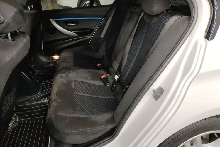 宝马3系 2018款 320i M运动套装中控内饰21