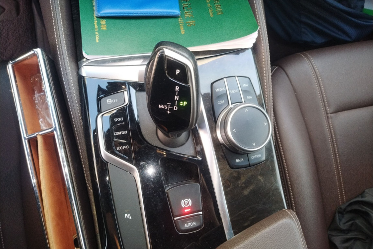 宝马5系 2019款 改款 525Li M运动套装局部细节18