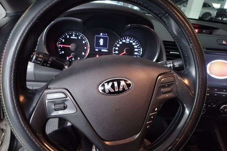 起亚K3 2016款 1.6L 手动GLS局部细节13