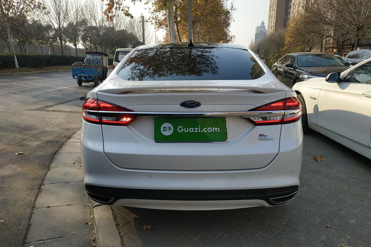 福特 蒙迪欧 2018款 EcoBoost 180 时尚型车身外观6