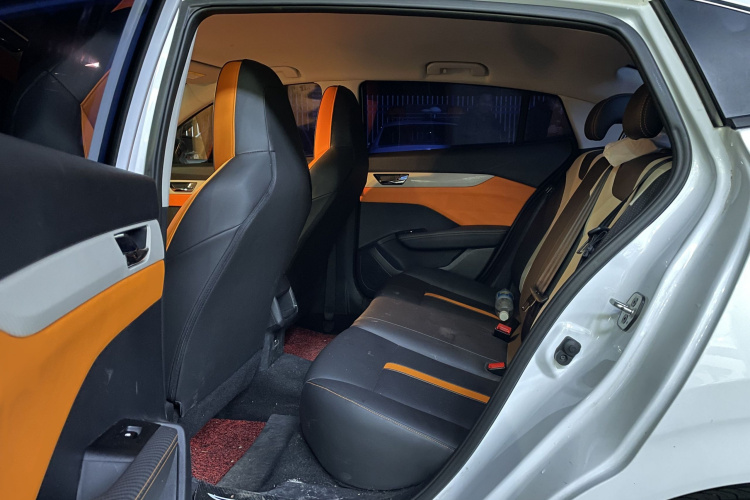 东风风神 奕炫 2023款 1.5L 自动荣耀版中控内饰7003