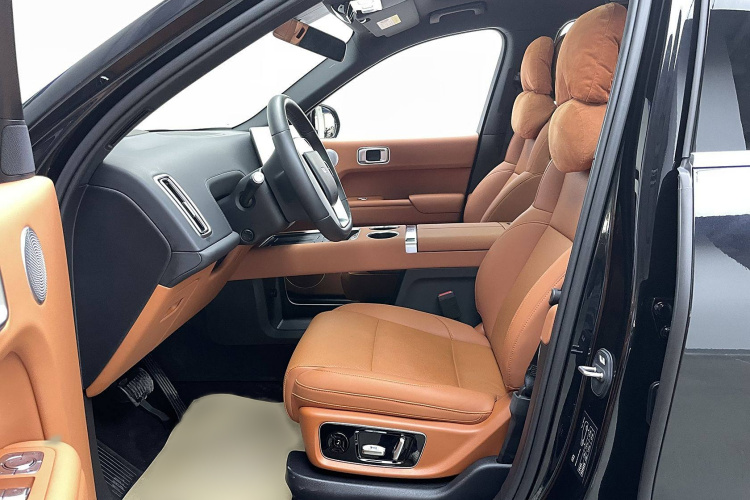 理想汽车 理想L9 2024款 Ultra中控内饰7012