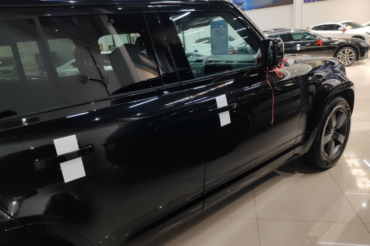 路虎卫士 2025款 110 3.0T P400 -Dynamic HSE车身外观6005