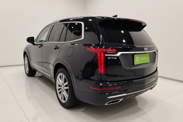 凯迪拉克XT6 2022款 2.0T 七座两驱豪华型车身外观5