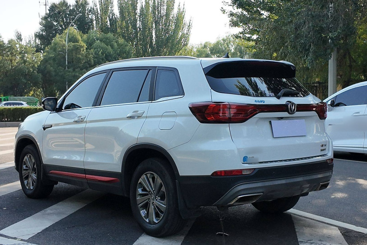 长安CS75 2021款 荣耀百万版 280T DCT豪华型车身外观6005