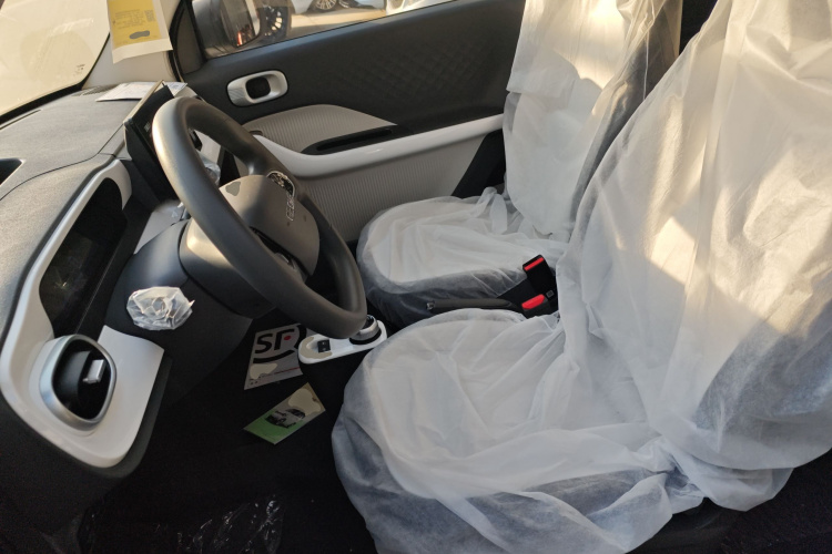 吉利银河 熊猫 2025款 210km 元气熊中控内饰19