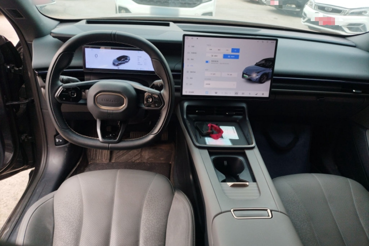 领克07 2024款 EM-P 126长续航 Ultra中控内饰7002