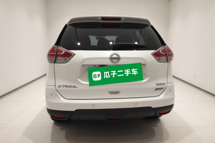 日产 奇骏 2015款 2.0L CVT舒适MAX版 2WD车身外观6