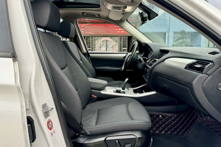 宝马X3(进口) 2016款 sDrive20i中控内饰7007