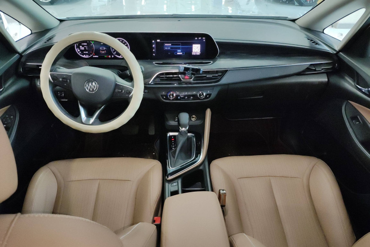 别克GL6 2021款 323T 轻混动互联豪华型中控内饰12