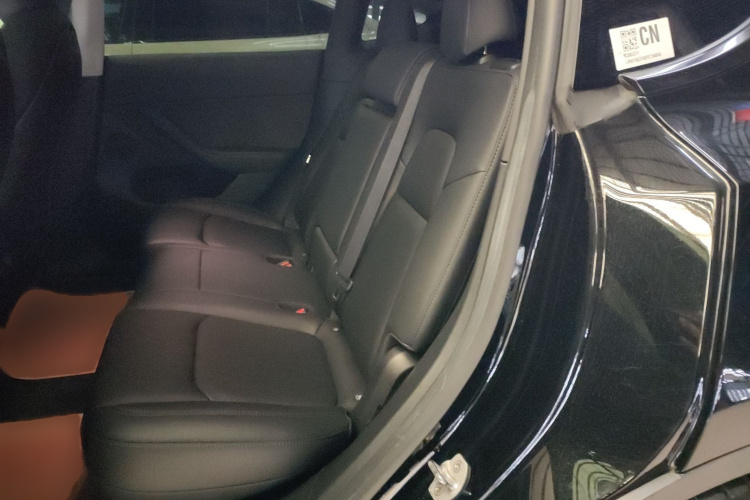 特斯拉 Model Y 2022款 改款 后轮驱动版中控内饰7004
