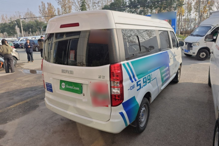 SRM鑫源 好运 2025款 启航版  弗迪42.3kWh 305km 6座车身外观7