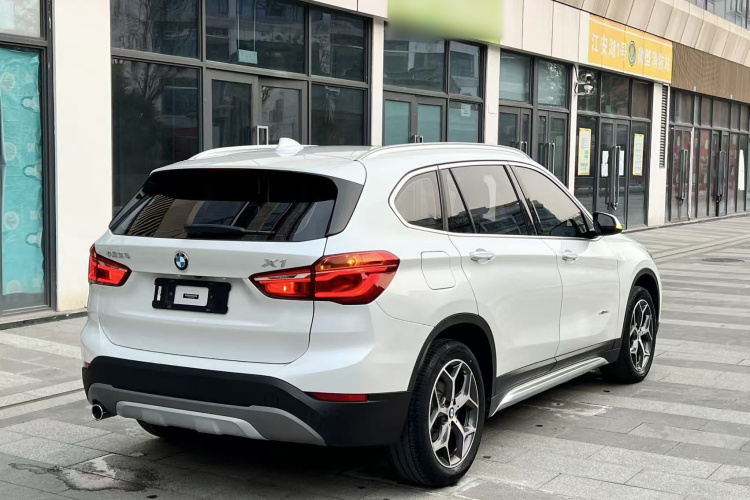 宝马X1 2018款 sDrive18Li 尊享型车身外观7
