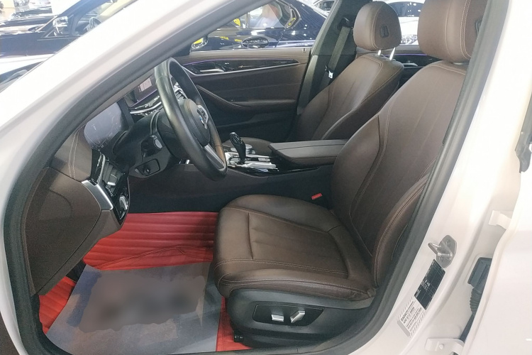 宝马5系 2020款 525Li M运动套装中控内饰19