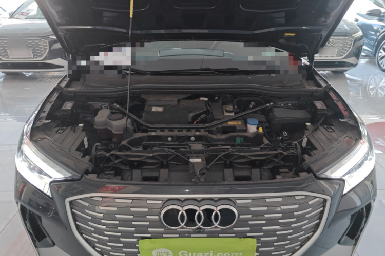 奥迪Q4 e-tron 2024款 40 e-tron 创行版机舱底盘24