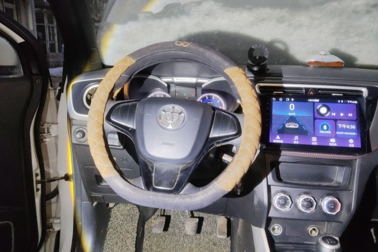 中华V3 2016款 1.5L 手动基本型中控内饰13