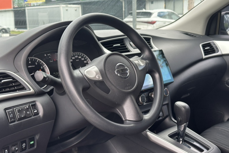 日产 轩逸 2022款 经典 1.6XE CVT舒适版中控内饰7005